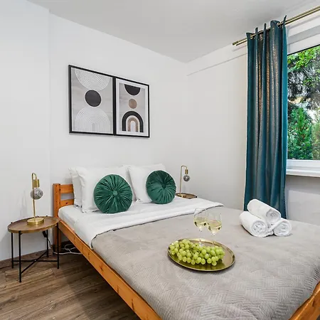 Lumina I 2br With A Large Terrace In * Варшава
